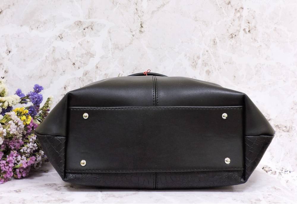 Жіноча сумка "B-Bag" чорна