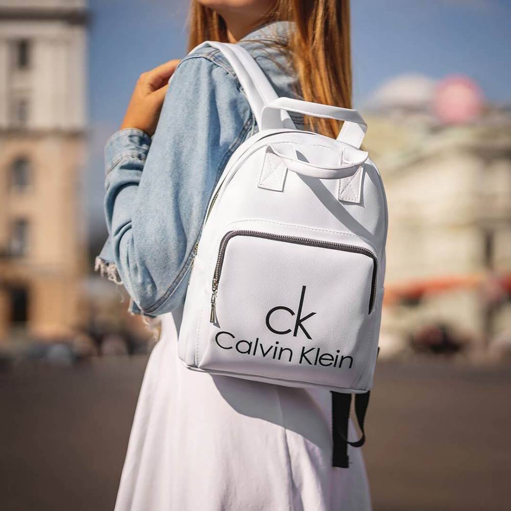 Жіночий рюкзак "CK" білий