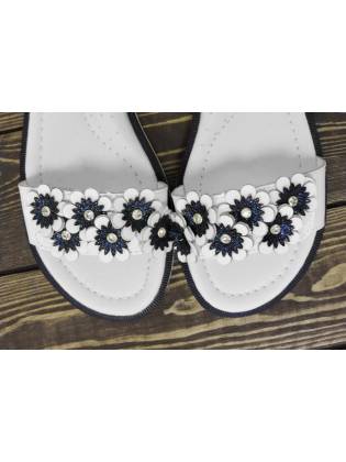 Детские босоножки "Flowies" белые