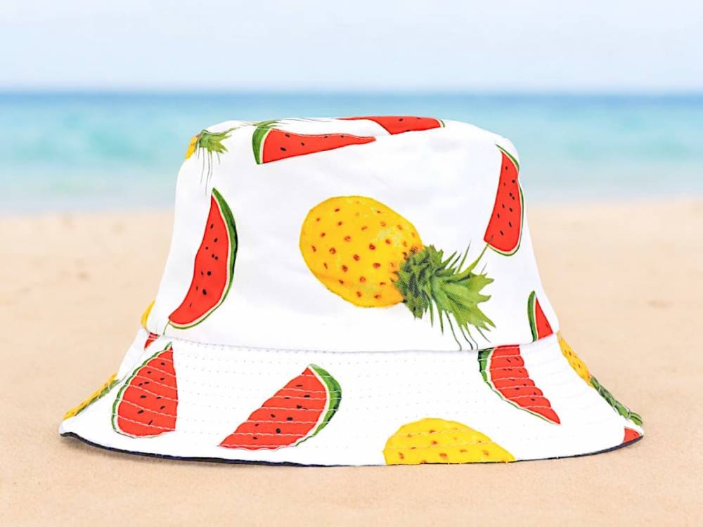 Двостороння панамка "Fruits" біла