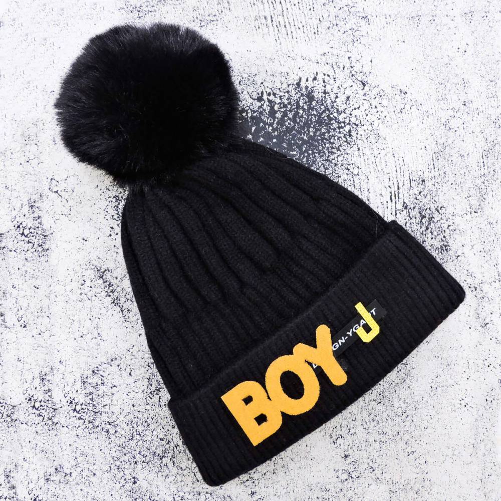 Дитяча шапка "BOY" чорна