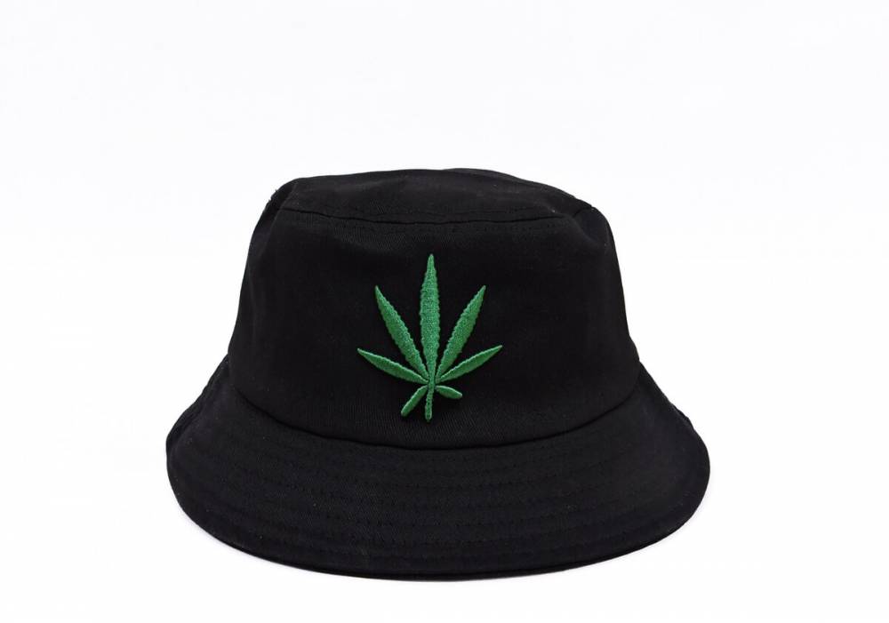 Панамка "Cannabis" чорна