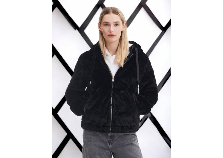 Женская куртка "Fur" черная