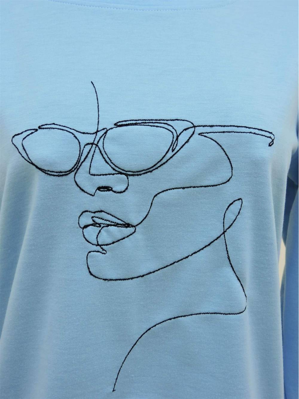 Жіноча кофтинка "Face" блакитна