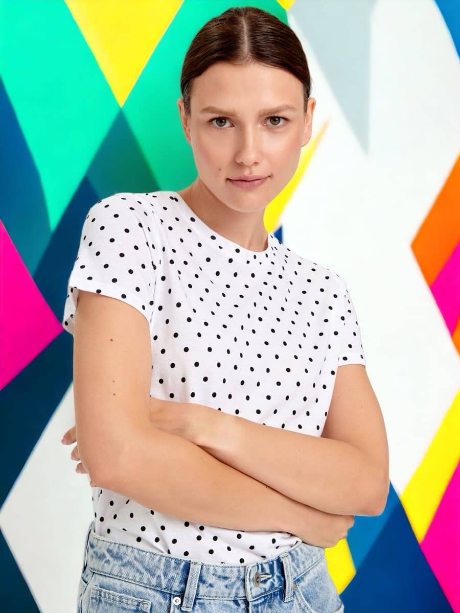 Жіноча футболка "Dots" біла