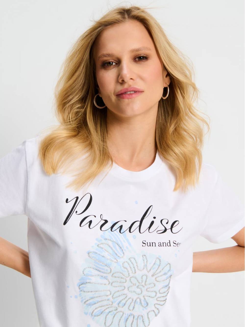 Жіноча футболка "Paradise" біла