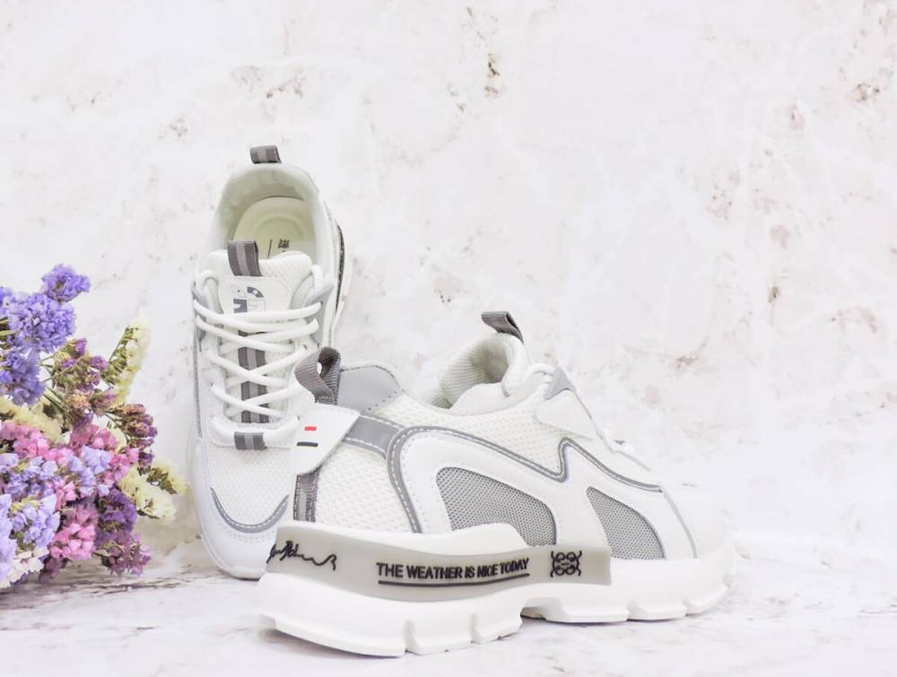 Жіночі кросівки "Silver" білі
