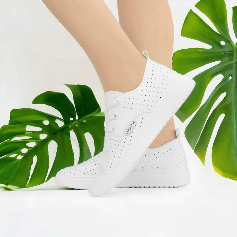Жіночі кросівки "White-Leaf" білі
