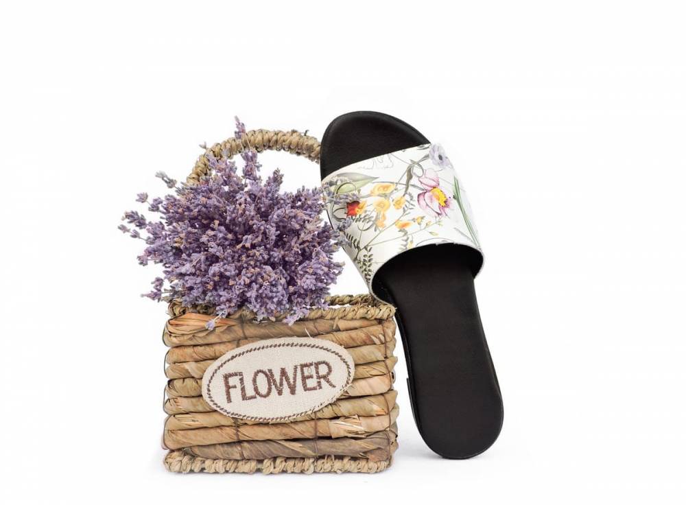 Жіночі шльопанці "Flower" білі