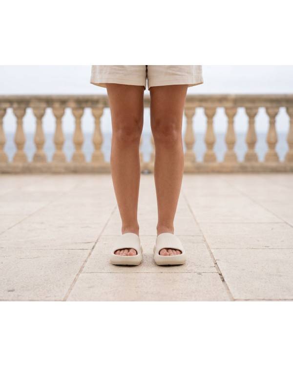 Жіночі шльопанці "Thick" світло-бежеві